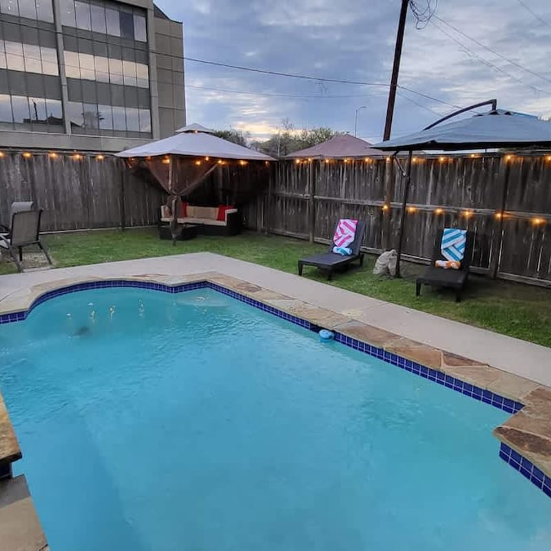 World Cup Central | 2 Homes + Pool | Sleeps 16