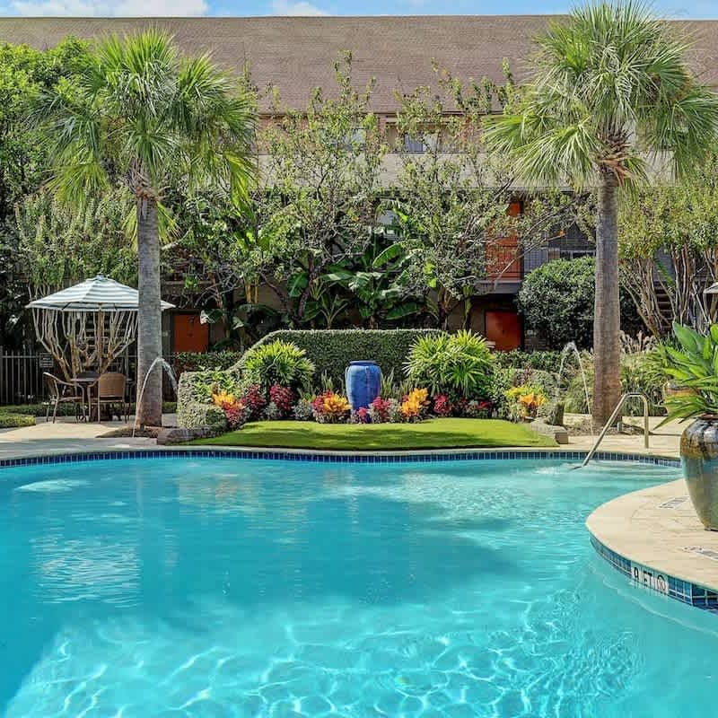 FIFA Royal Retreat | 2BR • 5 Min Walk to Galleria